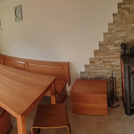 Moderno Opremljena Hisa Z Odmaknjeno Lokacijo Dolenjske Toplice